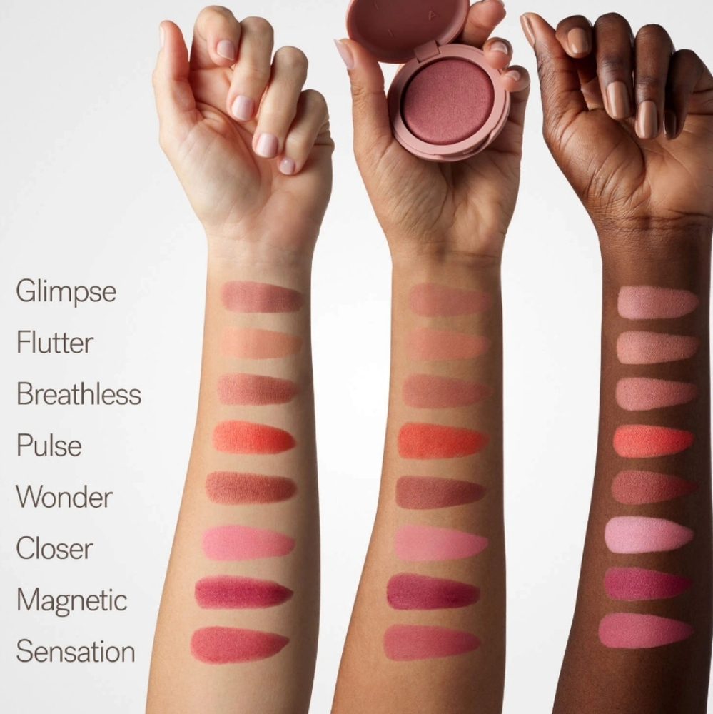 ILIA Soft Focus Blurring Blush Pulse - Picture 14 of 16